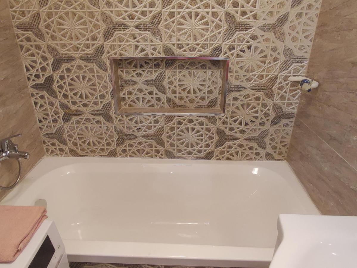 Midtown Apartment Oradea Ngoại thất bức ảnh